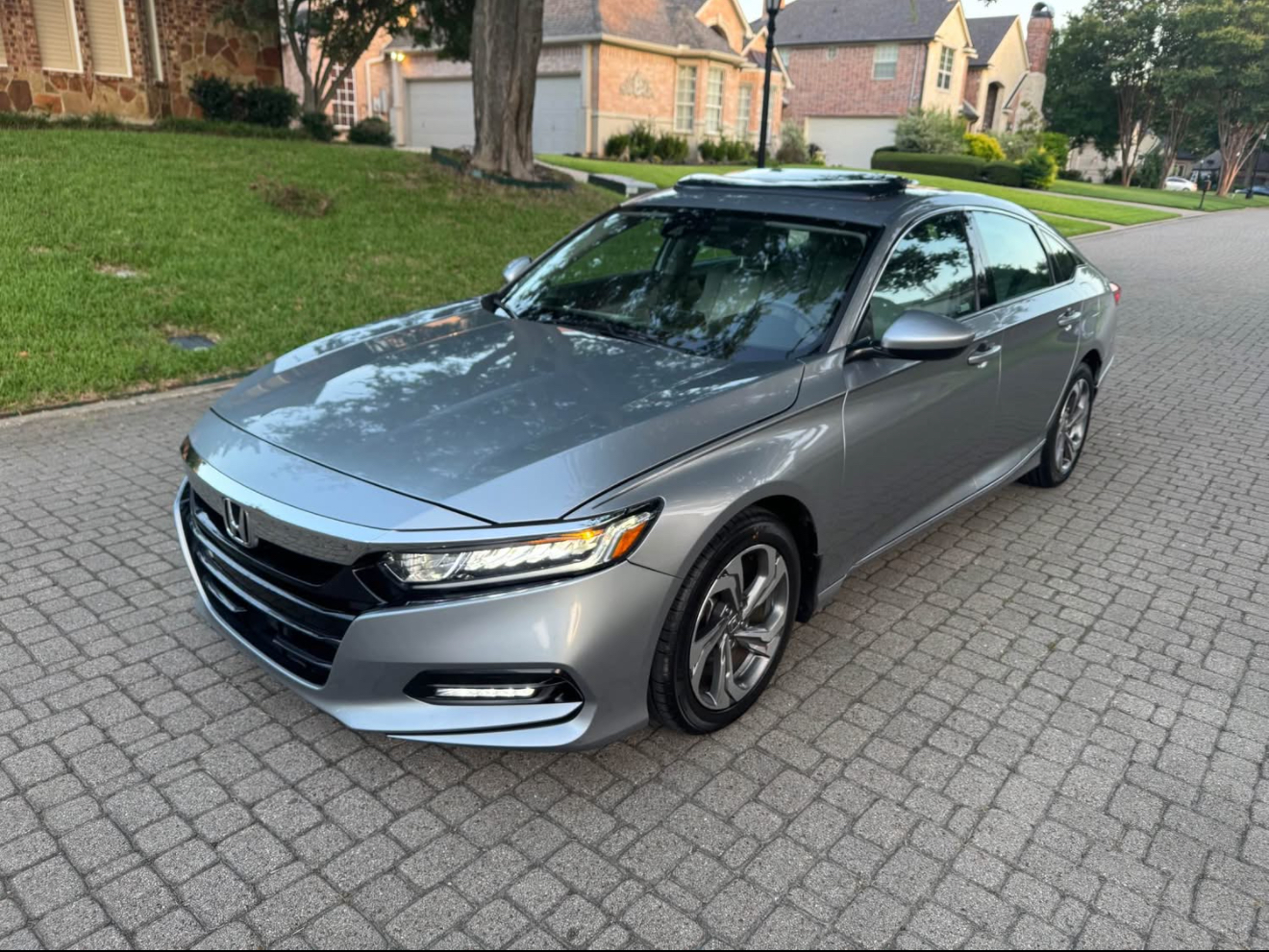 2020 Honda Accord EX - Image 5