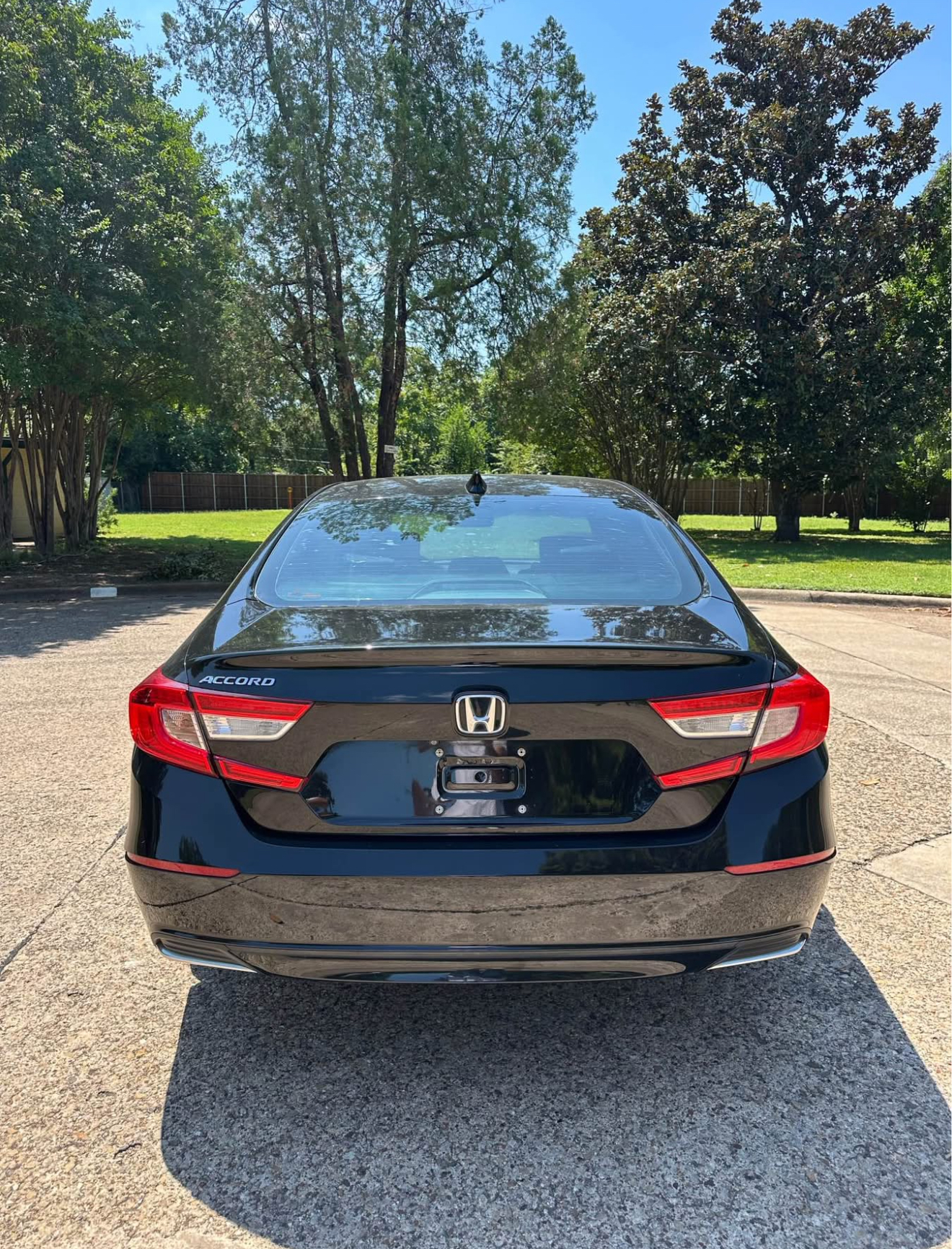 2019 Honda Accord EX-L - Image 2
