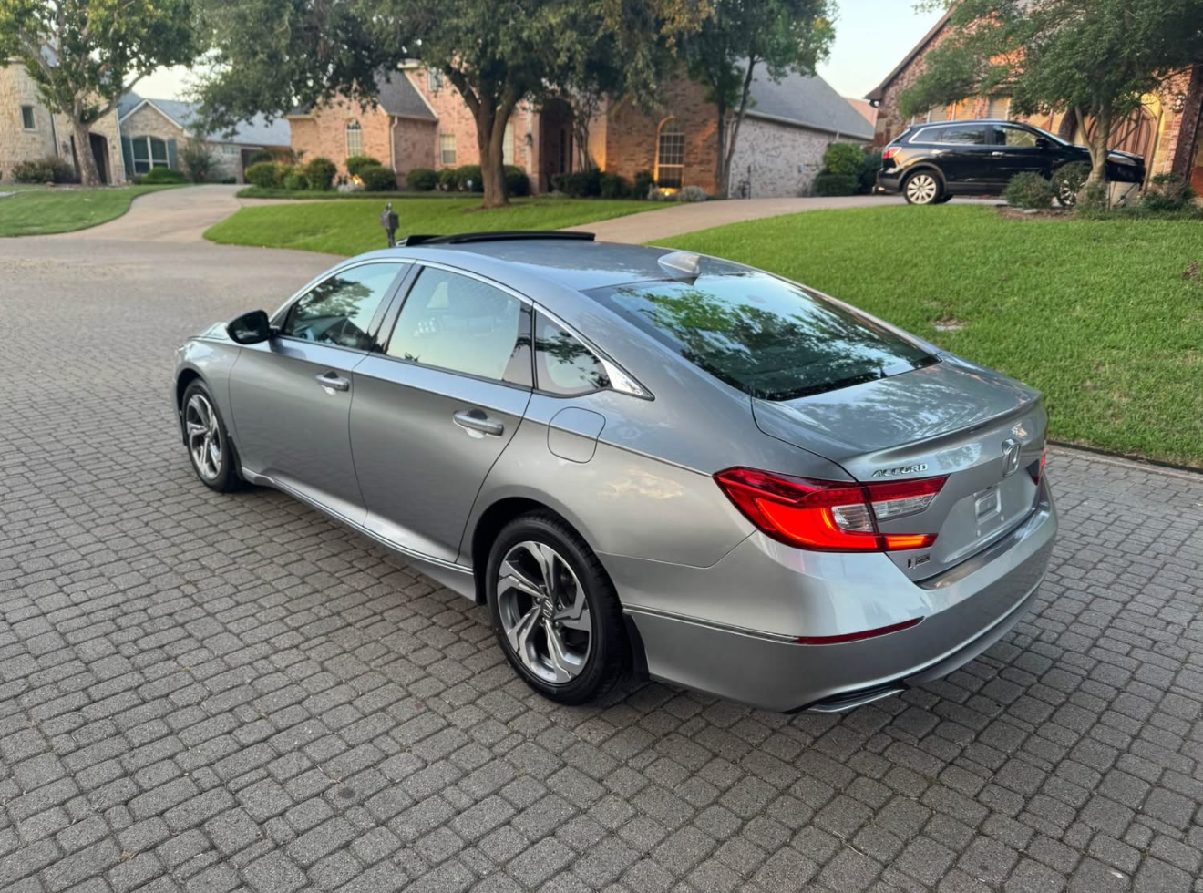 2020 Honda Accord EX - Image 8