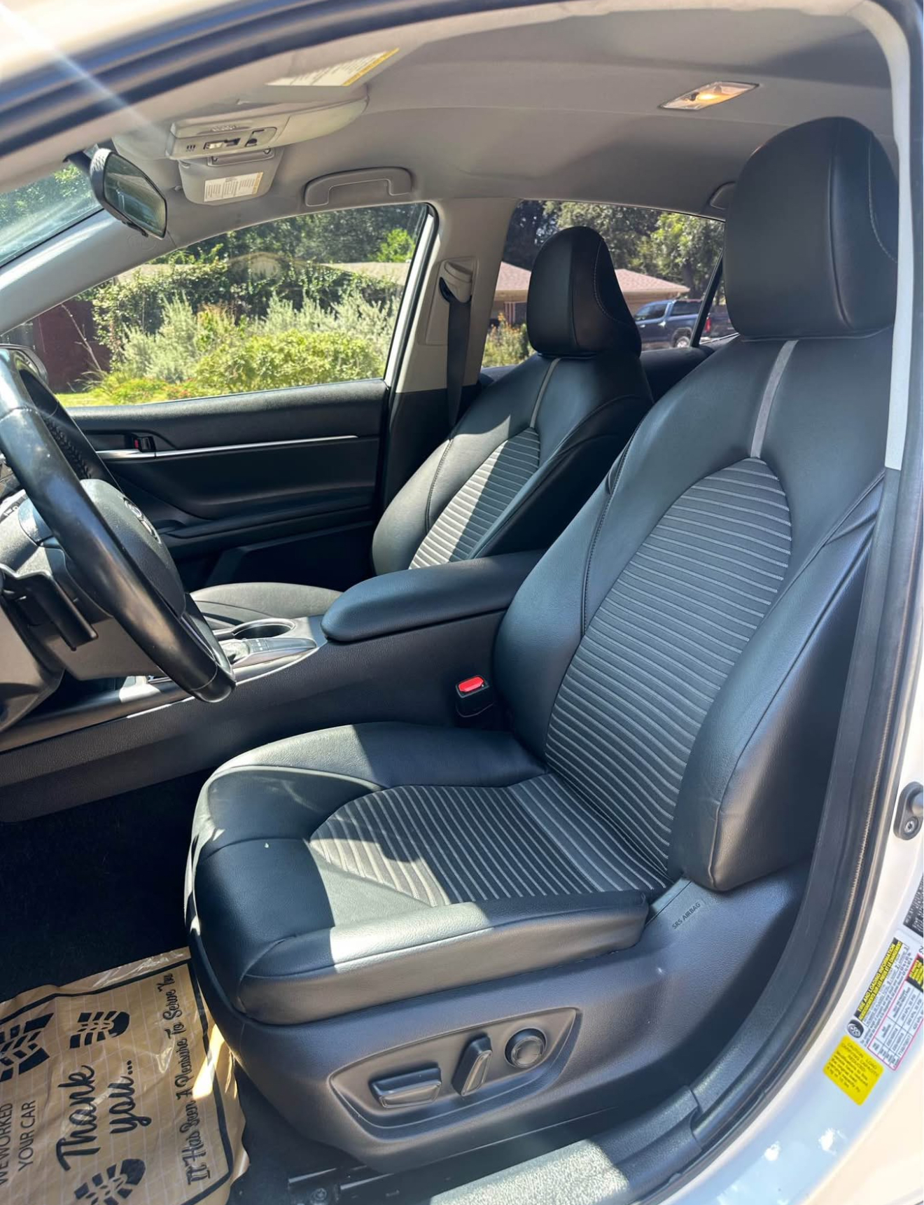 2022 Toyota Camry SE - Image 13