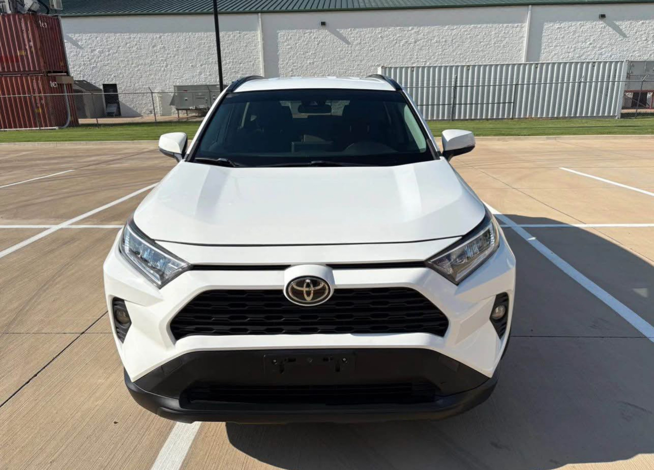 2020 Toyota RAV4 - Image 18